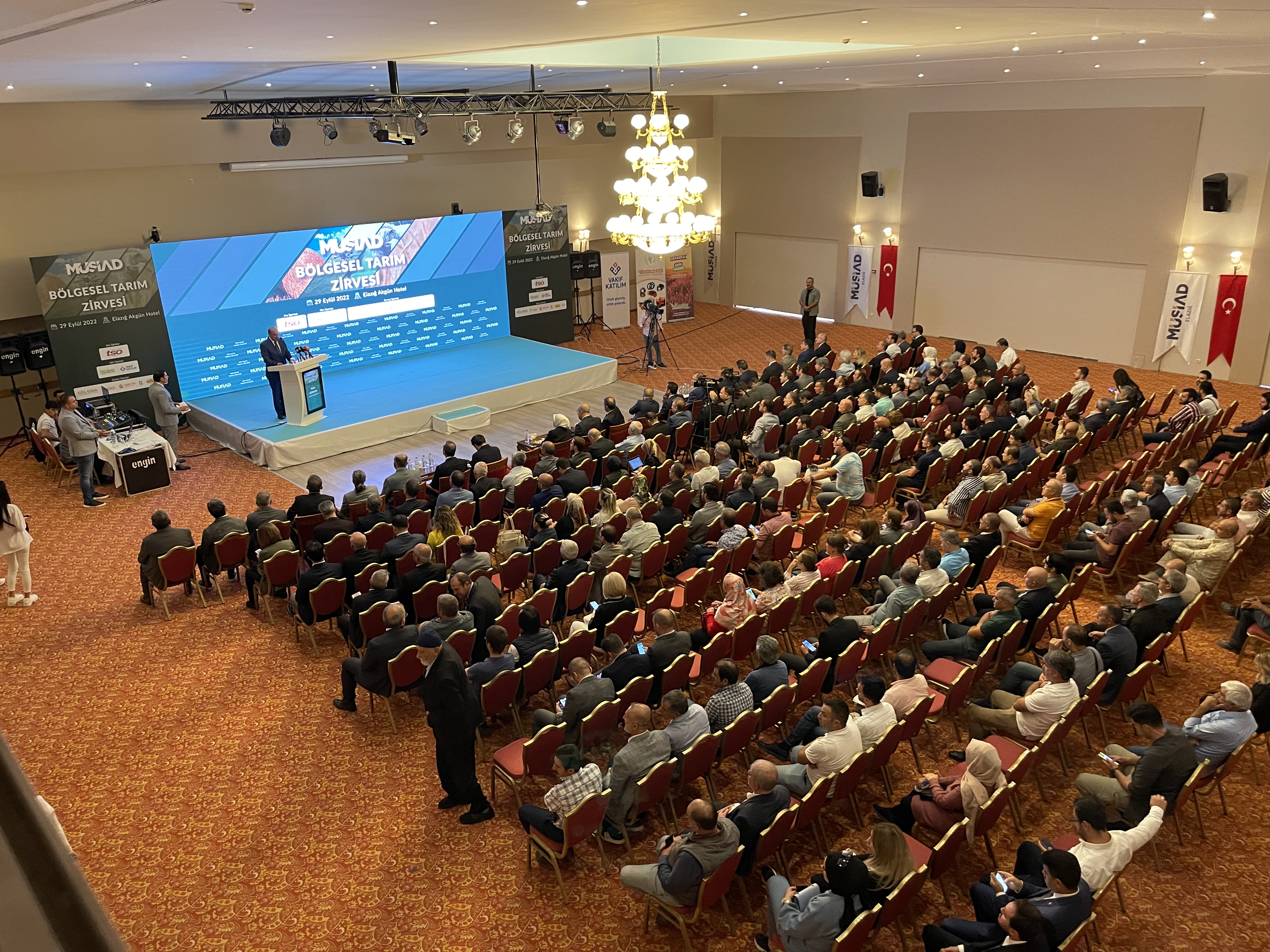 BÖLGESEL TARIM ZİRVESİ ELAZIĞ'DA DÜZENLENDİ